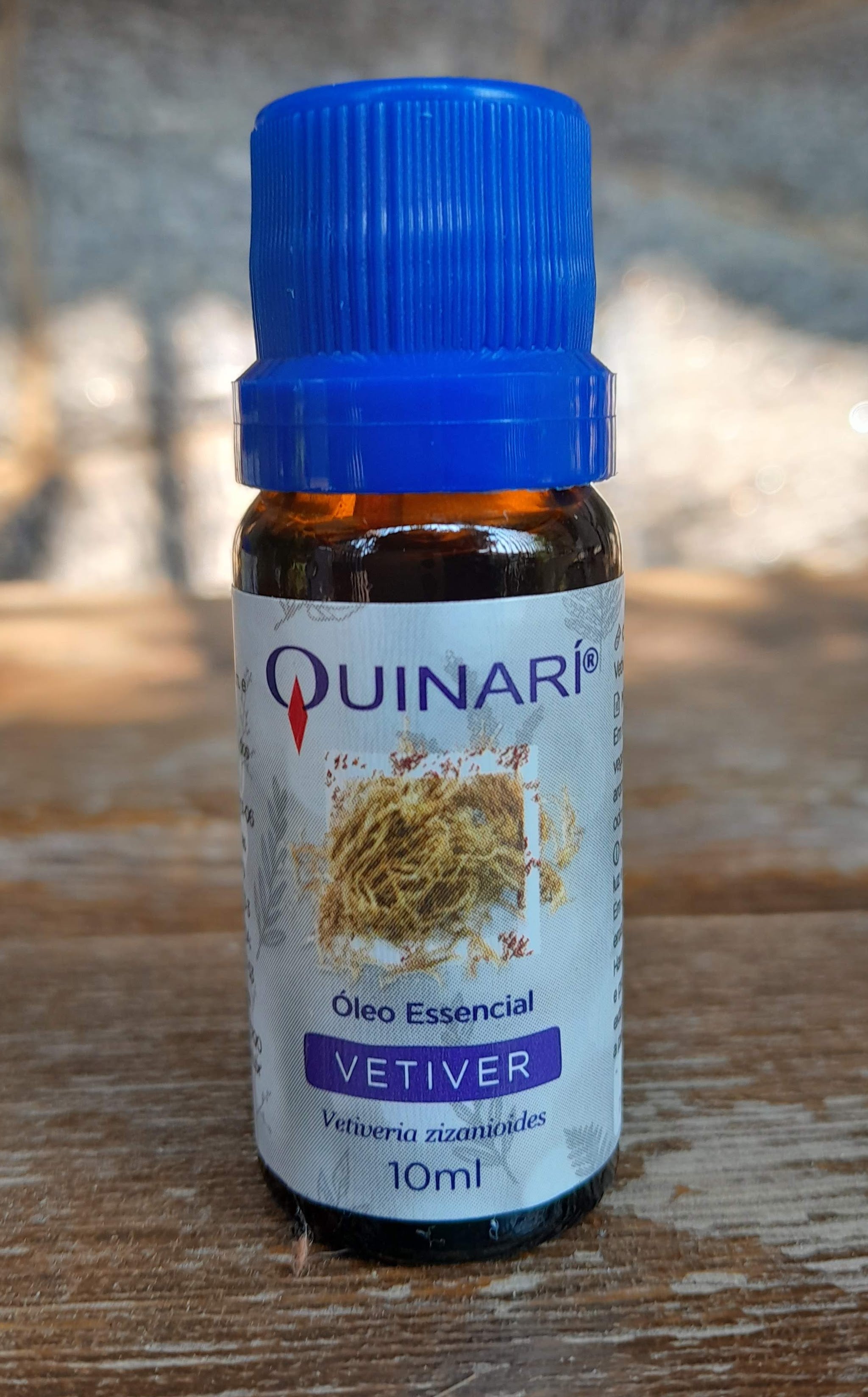 Óleo Essencial de Vetiver 10ml – Empresa Quinari